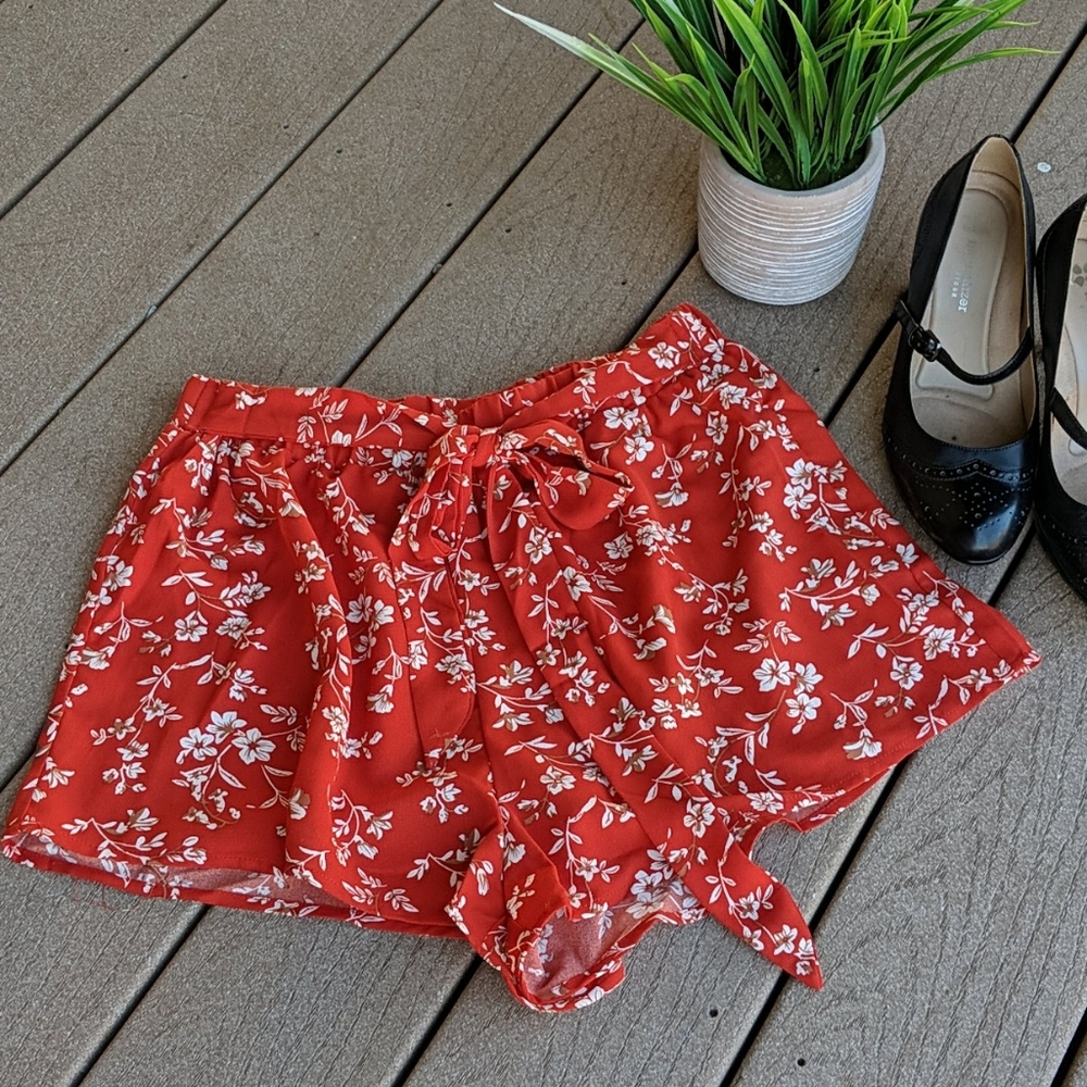High waisted tie shorts